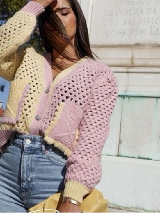 Zara Sweaters - ZARA COLORBLOCK FLOWER BUTTON CARDIGAN